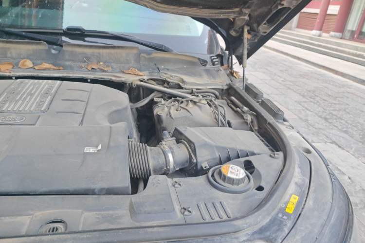 Used Land Rover Range Sport 2018 3.0 SC V6 HSE DYNAMIC Engine Bay Left
