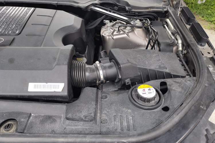 Used Land Rover Range Sport 2018 3.0 SC V6 HSE DYNAMIC Engine Bay Left
