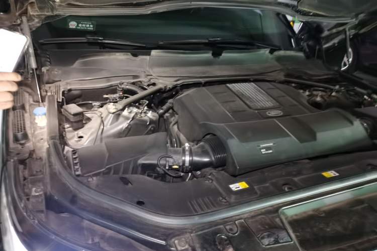 Used Land Rover Range Sport  Engine Bay Right