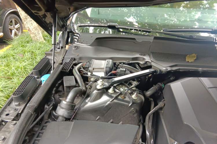 Used Land Rover Range Sport 2018 3.0 SC V6 HSE DYNAMIC Engine Bay Right