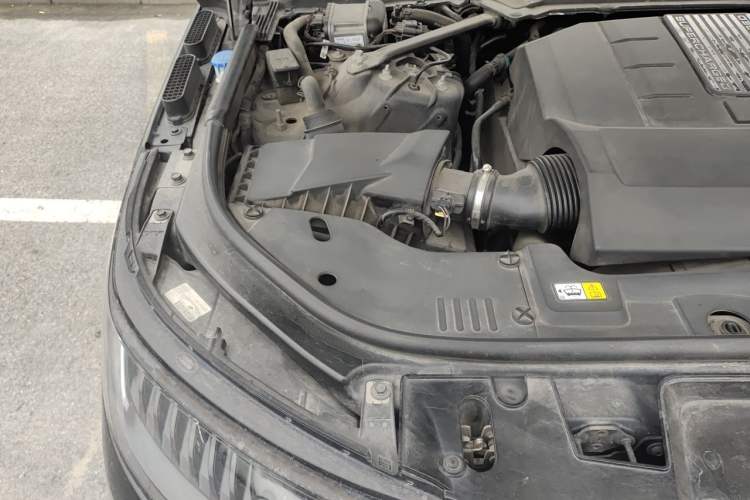 Used Land Rover Range Sport 2018 3.0 SC V6 HSE DYNAMIC Engine Bay Right
