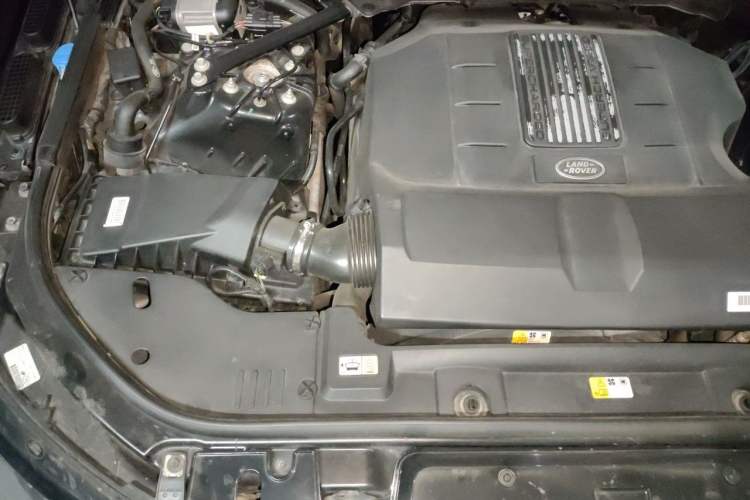 Used Land Rover Range Sport 2018 3.0 SC V6 HSE DYNAMIC Engine Bay Right