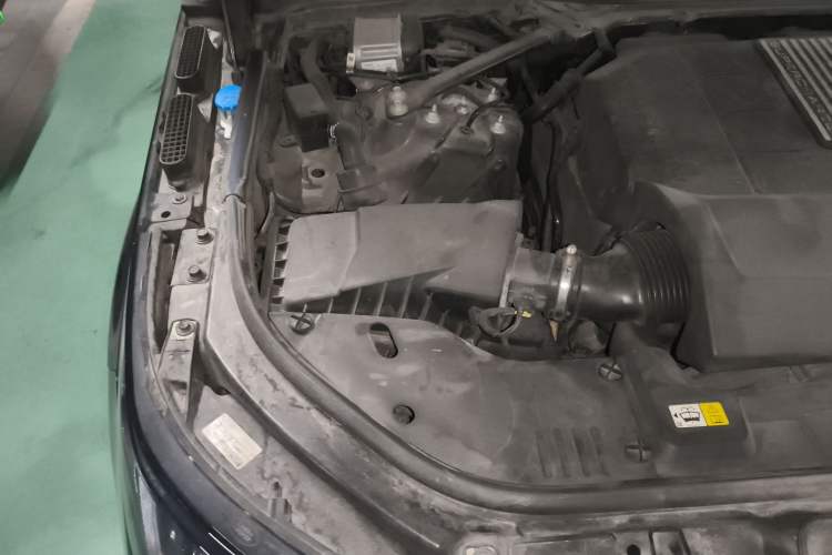 Used Land Rover Range Sport 2018 3.0 SC V6 HSE DYNAMIC Engine Bay Right