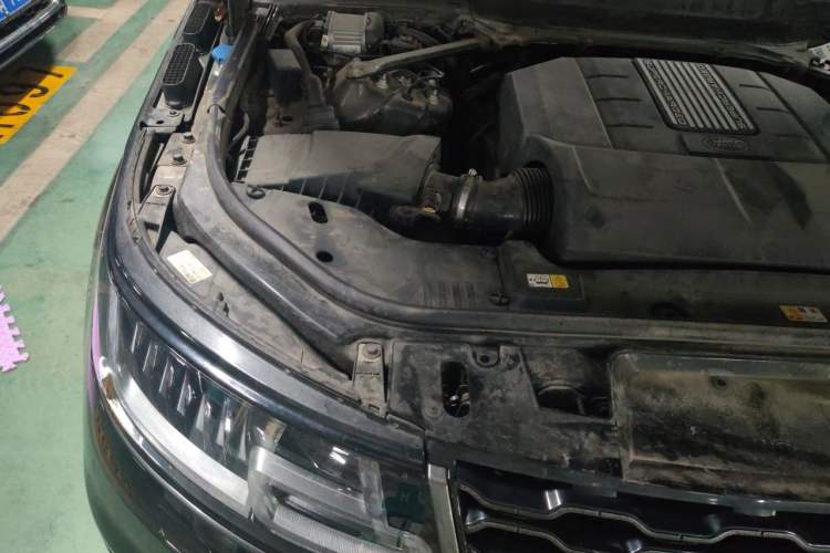 Used Land Rover Range Sport 2018 3.0 SC V6 HSE DYNAMIC Engine Bay Right