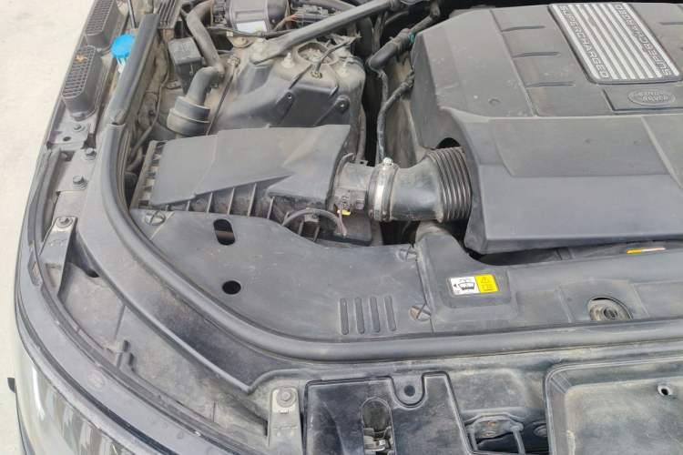 Used Land Rover Range Sport 2018 3.0 SC V6 HSE DYNAMIC Engine Bay Right