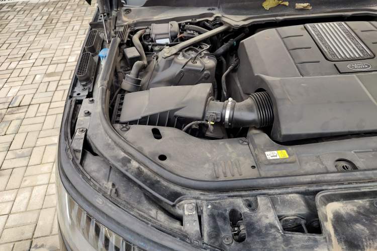 Used Land Rover Range Sport 2018 3.0 SC V6 HSE DYNAMIC Engine Bay Right