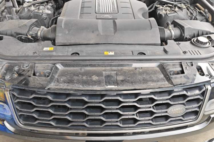 Used Land Rover Range Sport 2018 3.0 SC V6 HSE DYNAMIC Engine Bay