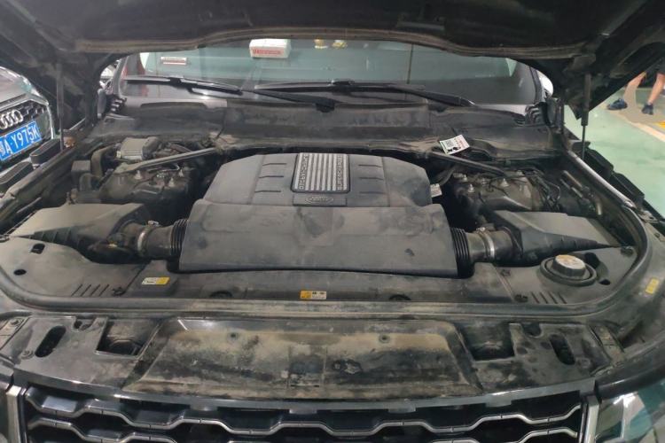 Used Land Rover Range Sport 2018 3.0 SC V6 HSE DYNAMIC Engine Bay