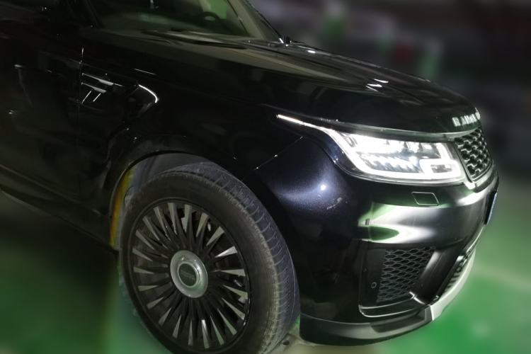 Used Land Rover Range Sport  Front Right 45 Deg