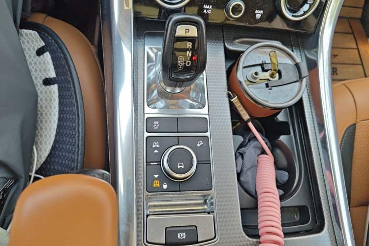 Used Land Rover Range Sport 2018 3.0 SC V6 HSE DYNAMIC Gear Lever