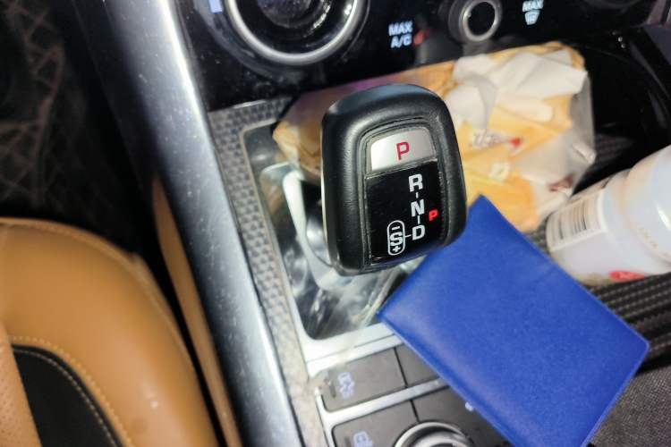 Used Land Rover Range Sport 2018 3.0 SC V6 HSE DYNAMIC Gear Lever