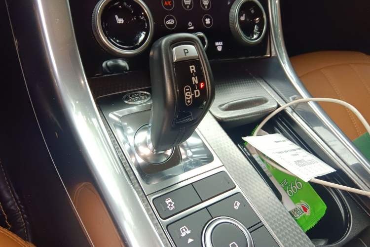 Used Land Rover Range Sport 2018 3.0 SC V6 HSE DYNAMIC Gear Lever
