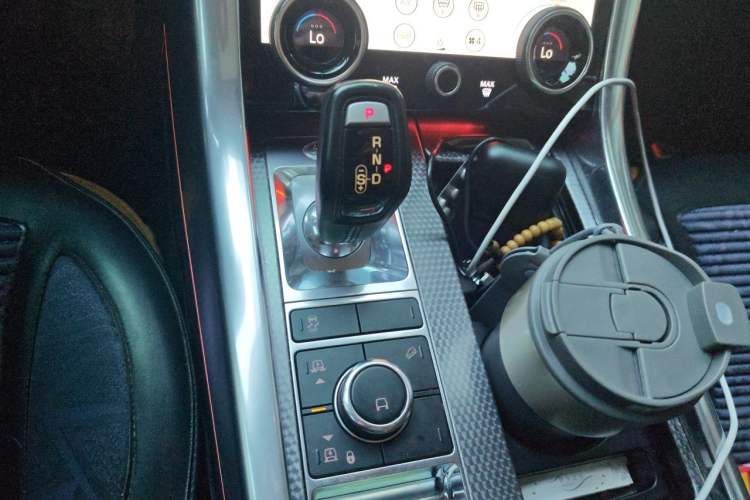 Used Land Rover Range Sport 2018 3.0 SC V6 HSE DYNAMIC Gear Lever