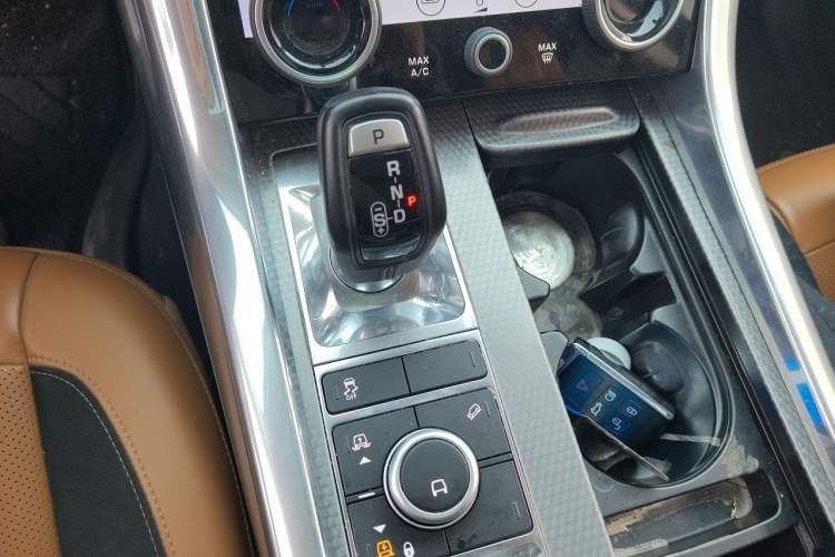 Used Land Rover Range Sport 2018 3.0 SC V6 HSE DYNAMIC Gear Lever