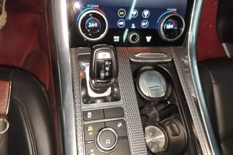 Used Land Rover Range Sport 2018 3.0 SC V6 HSE DYNAMIC Gear Lever