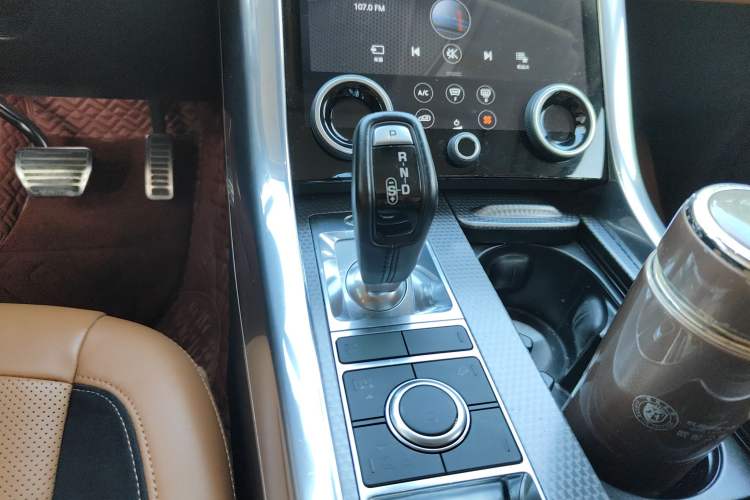 Used Land Rover Range Sport 2018 3.0 SC V6 HSE DYNAMIC Gear Lever