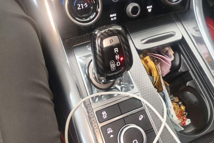 Used Land Rover Range Sport 2018 3.0 SC V6 HSE DYNAMIC Gear Lever