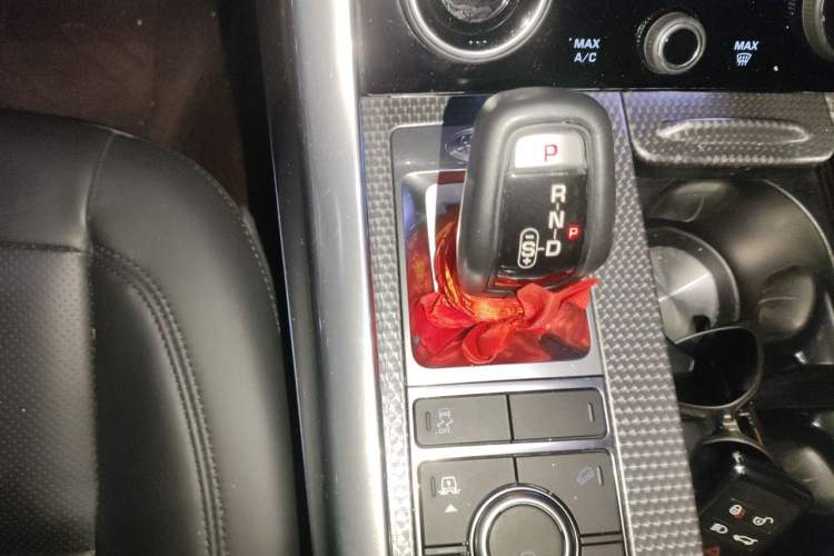 Used Land Rover Range Sport 2018 3.0 SC V6 HSE DYNAMIC Gear Lever