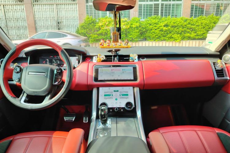 Used Land Rover Range Sport 2018 3.0 SC V6 HSE DYNAMIC Interior 1