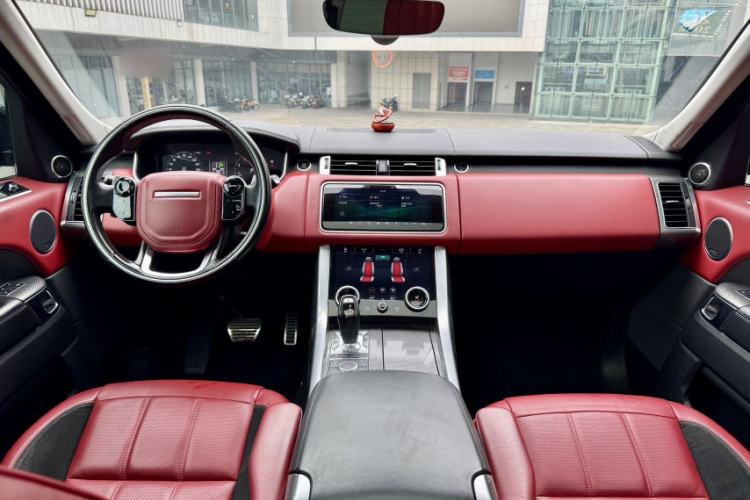 Used Land Rover Range Sport 2018 3.0 SC V6 HSE DYNAMIC Interior 1