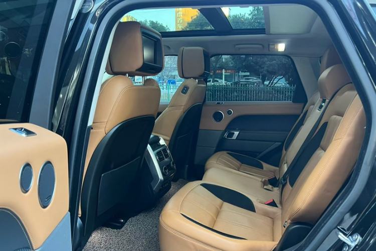 Used Land Rover Range Sport 2018 3.0 SC V6 HSE DYNAMIC Interior 3