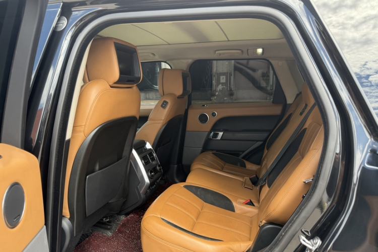 Used Land Rover Range Sport 2018 3.0 SC V6 HSE DYNAMIC Interior 7