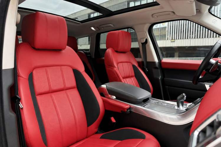 Used Land Rover Range Sport 2018 3.0 SC V6 HSE DYNAMIC Interior 7
