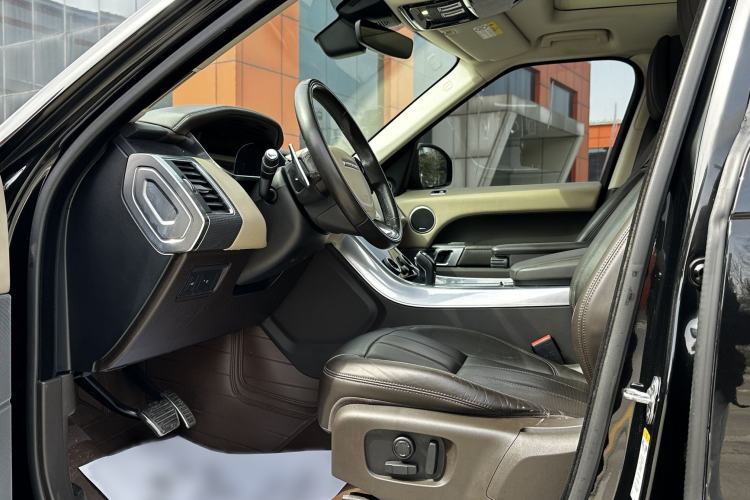 Used Land Rover Range Sport 2018 3.0 SC V6 HSE DYNAMIC Interior 8