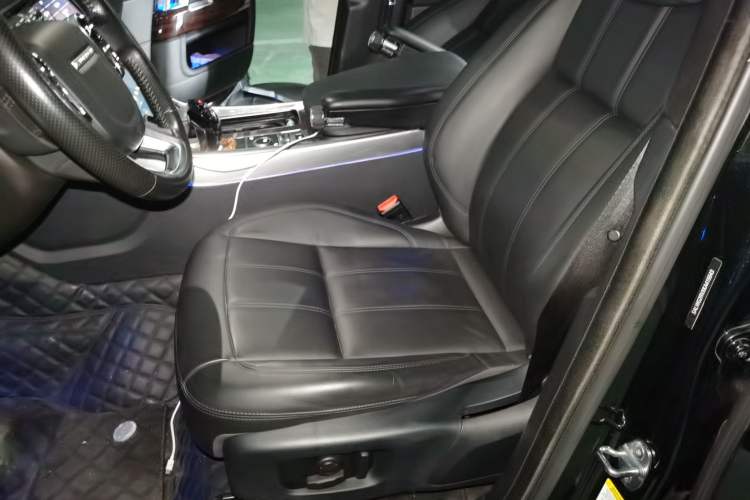 Used Land Rover Range Sport  Left Front Seat