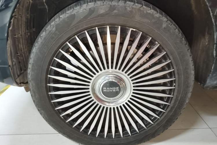Used Land Rover Range Sport 2018 3.0 SC V6 HSE DYNAMIC Left Front Wheel Hub