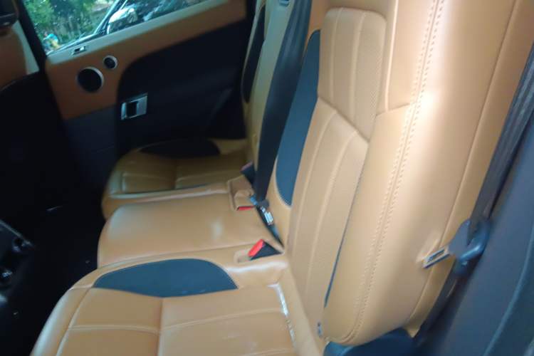Used Land Rover Range Sport 2018 3.0 SC V6 HSE DYNAMIC Left Rear Seat