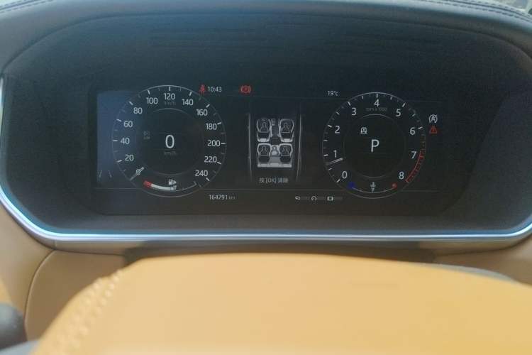 Used Land Rover Range Sport 2018 3.0 SC V6 HSE DYNAMIC Odometer Close Up