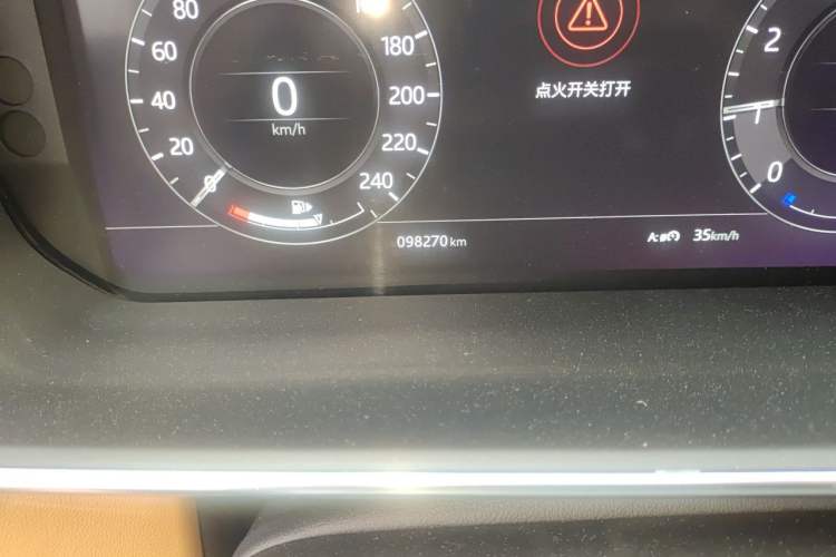 Used Land Rover Range Sport 2018 3.0 SC V6 HSE DYNAMIC Odometer Close Up
