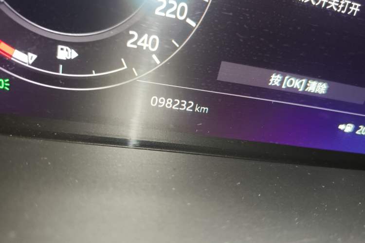 Used Land Rover Range Sport 2018 3.0 SC V6 HSE DYNAMIC Odometer Close Up