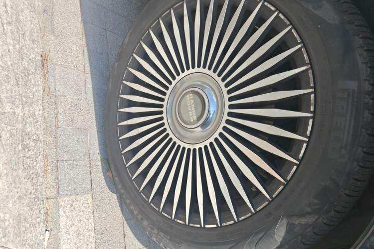 Used Land Rover Range Sport  Right Front Wheel Hub