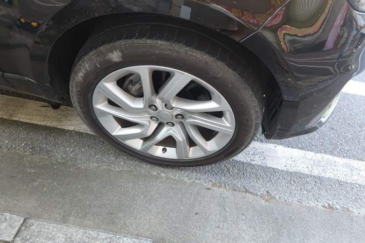Used Land Rover Range Sport 2018 3.0 SC V6 Fēngshàng Chuàngshì Edition DYNAMIC Right Front Wheel Hub
