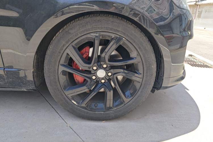 Used Land Rover Range Sport 2018 3.0 SC V6 HSE DYNAMIC Right Front Wheel Hub