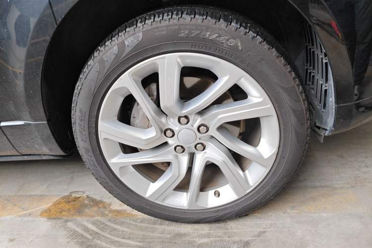Used Land Rover Range Sport 2018 3.0 SC V6 HSE DYNAMIC Right Front Wheel Hub