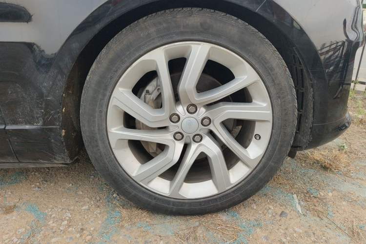 Used Land Rover Range Sport 2018 3.0 SC V6 HSE DYNAMIC Right Front Wheel Hub