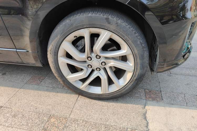 Used Land Rover Range Sport 2018 3.0 SC V6 HSE DYNAMIC Right Front Wheel Hub