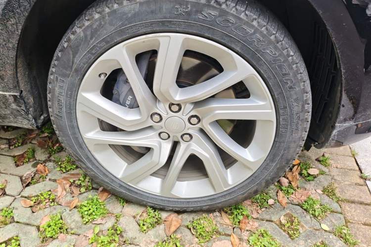 Used Land Rover Range Sport 2018 3.0 SC V6 HSE DYNAMIC Right Front Wheel Hub
