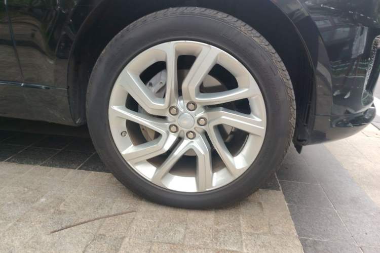 Used Land Rover Range Sport 2018 3.0 SC V6 HSE DYNAMIC Right Front Wheel Hub