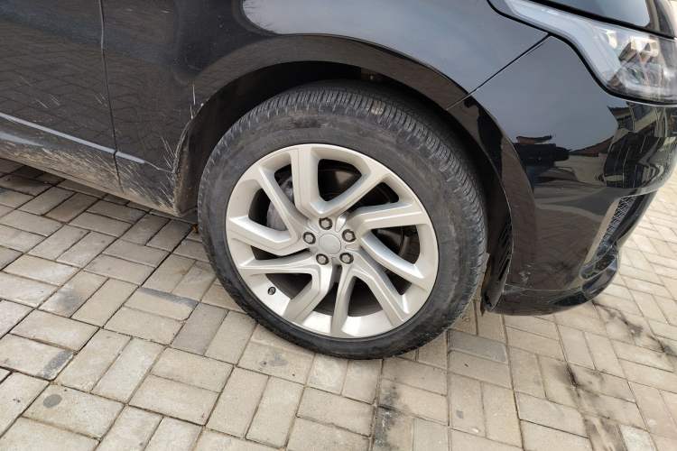 Used Land Rover Range Sport 2018 3.0 SC V6 HSE DYNAMIC Right Front Wheel Hub