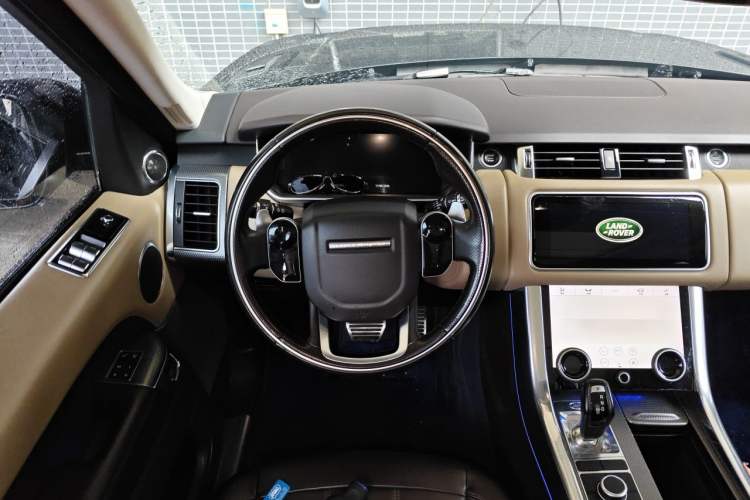 Used Land Rover Range Sport 2018 3.0 SC V6 HSE DYNAMIC Steering Wheel