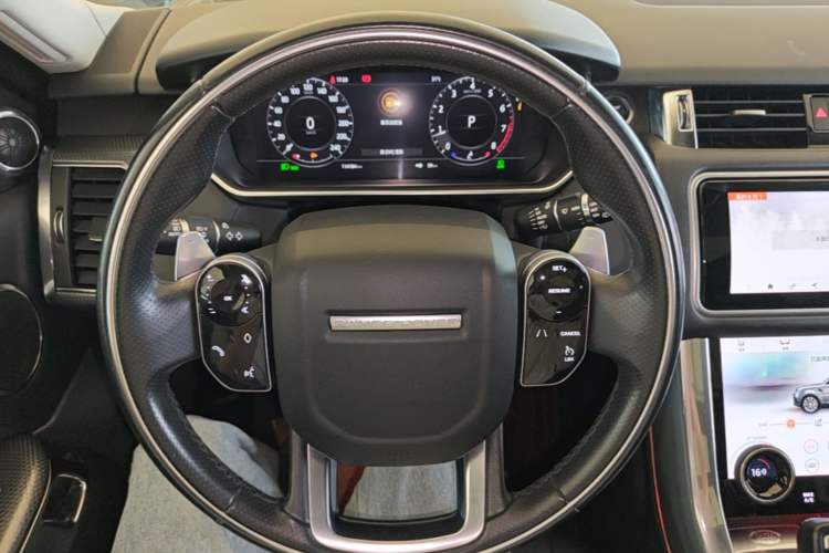 Used Land Rover Range Sport 2018 3.0 SC V6 HSE DYNAMIC Steering Wheel