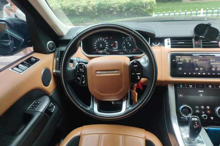 Used Land Rover Range Sport 2018 3.0 SC V6 HSE DYNAMIC Steering Wheel