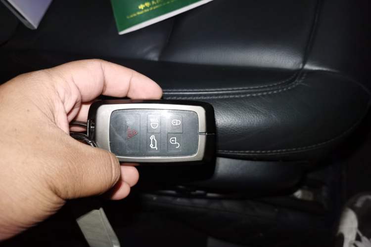 Used Land Rover Range Sport  Vehicle Key