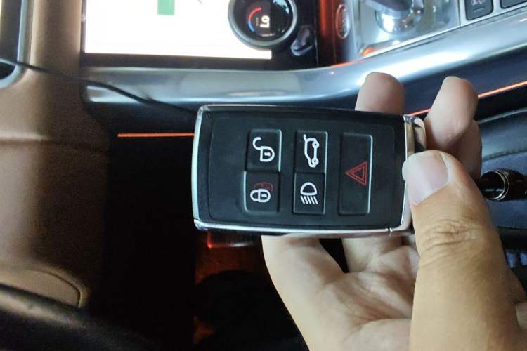 Used Land Rover Range Sport 2018 3.0 SC V6 HSE DYNAMIC Vehicle Key