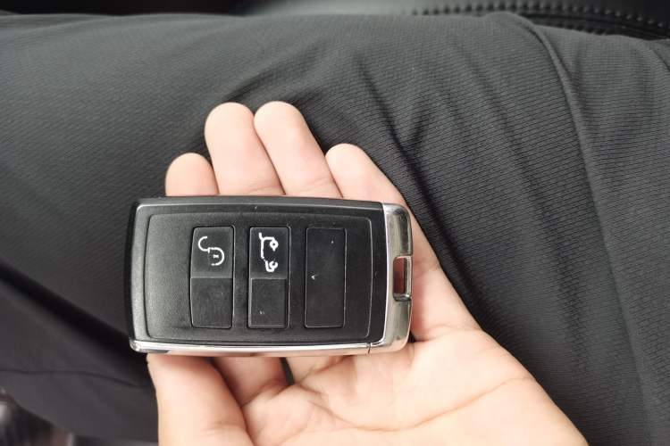 Used Land Rover Range Sport 2018 3.0 SC V6 HSE DYNAMIC Vehicle Key