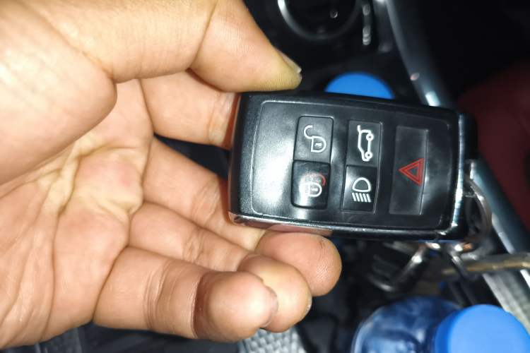 Used Land Rover Range Sport 2018 3.0 SC V6 HSE DYNAMIC Vehicle Key